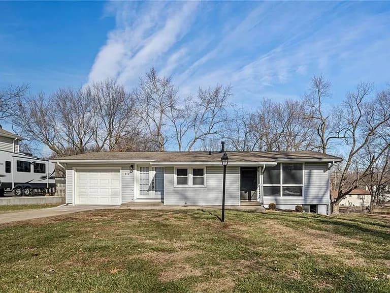 Joel Fiest's first flip house in Missouri